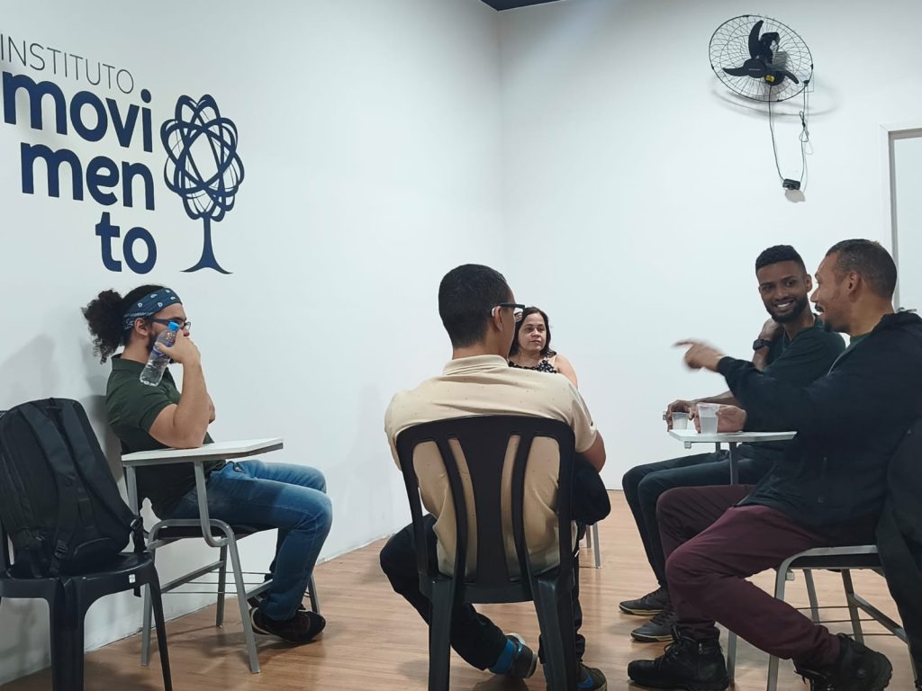 Projeto desenvolve encontros gratuitos de conversação de idiomas em São Gonçalo