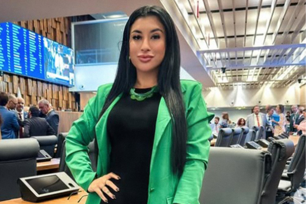MP Eleitoral tenta barrar candidatura de mulher apontada como esposa de chefe do Comando Vermelho