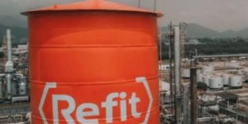 Mais de 200 funcionários demitidos da Refit não receberam as verbas rescisórias após as dispensas 2 Refit
