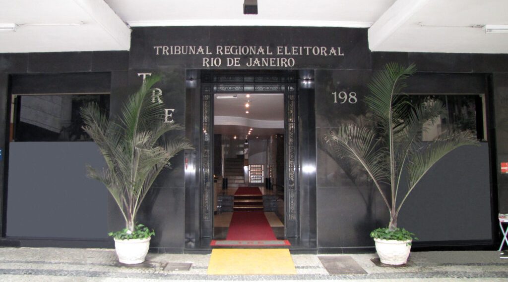 Sede do TRE-RJ, que analisa as contas dos candidatos
