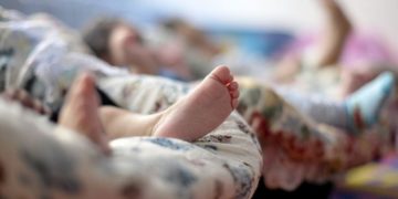 Pé de bebê recém-nascido no Rio