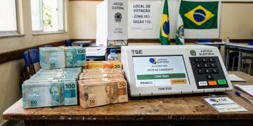 Às vésperas do início das campanhas, a arrecadação dos candidatos dispara
