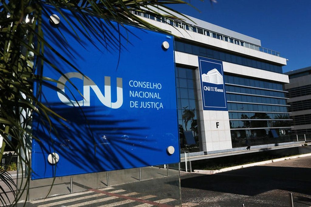 CNJ lança cartilha para explicar por que magistrados podem receber acima do teto de R$ 46,3 mil