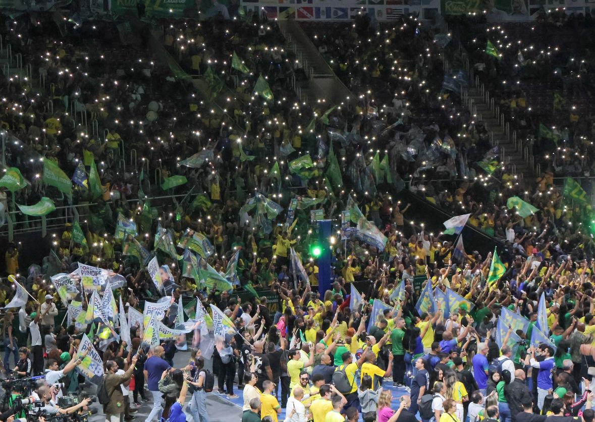 O Maracanãzinho lotado no lançamento da campanha de Douglas Ruas ao governo do estado