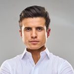 Plano de André Marinho prevê a redução do IPTU — imposto que, só para constar, não é de competência do governador 56 André Marinho é empresário e candidato ao governo do estado do Rio