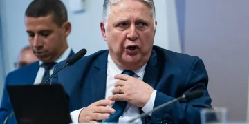 Defesa de Garotinho afirma que prazo de inelegibilidade já acabou e pede ao TRE para manter recursos e horário eleitoral 1 Anthony Garotinho