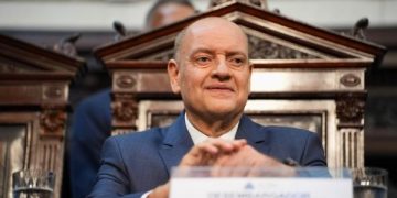 O governador em exercício dividiu igualmente as movimentações do dia