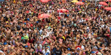 Carnaval 2027: Riotur recebe, a partir de 24 de agosto, inscrições para blocos de rua 10 desfile de blocos de rua durante carnaval no Rio