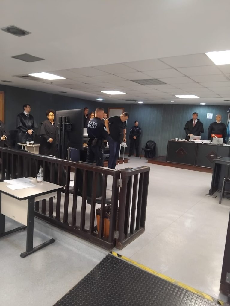 Cantor sertanejo pega 28 anos por feminicídio em julgamento com hipótese macabra