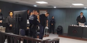 réu no julgamento