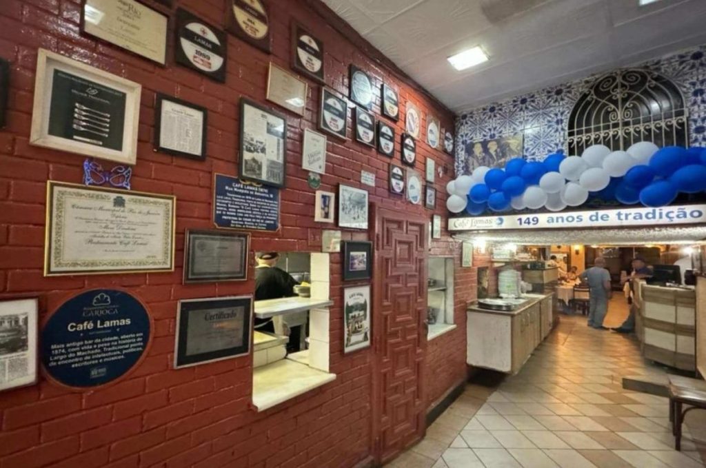 Mutirão para reabrir o Lamas, restaurante mais antigo do Rio