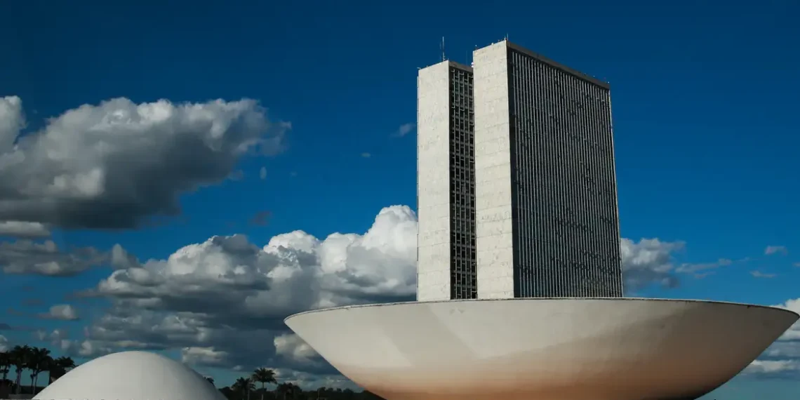 Cinco candidatos do PP à Câmara dos Deputados pelo Rio declararam manter mais de R$ 1,7 milhão em dinheiro em espécie