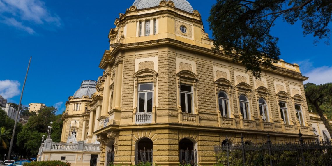 O governador em exercício ainda assinou duas nomeações nesta edição do Diário Oficial