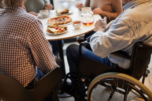 Câmara do Rio aprova projeto que garante acesso de pessoas com deficiência a restaurantes com alimentos próprios 47 Projeto garante a pessoas com deficiência acesso a espaços públicos e privados com alimentos próprios