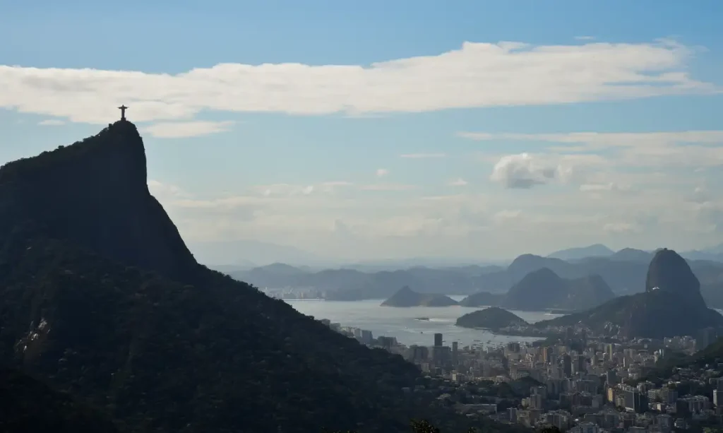 Prefeitura do Rio cria comitê especial para organizar a Conferência da Década dos Oceanos 2027, coorganizada pela Unesco