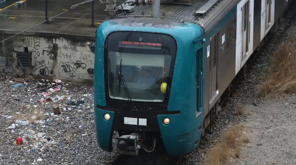 Explosivo foi encontrado perto de estação de trem