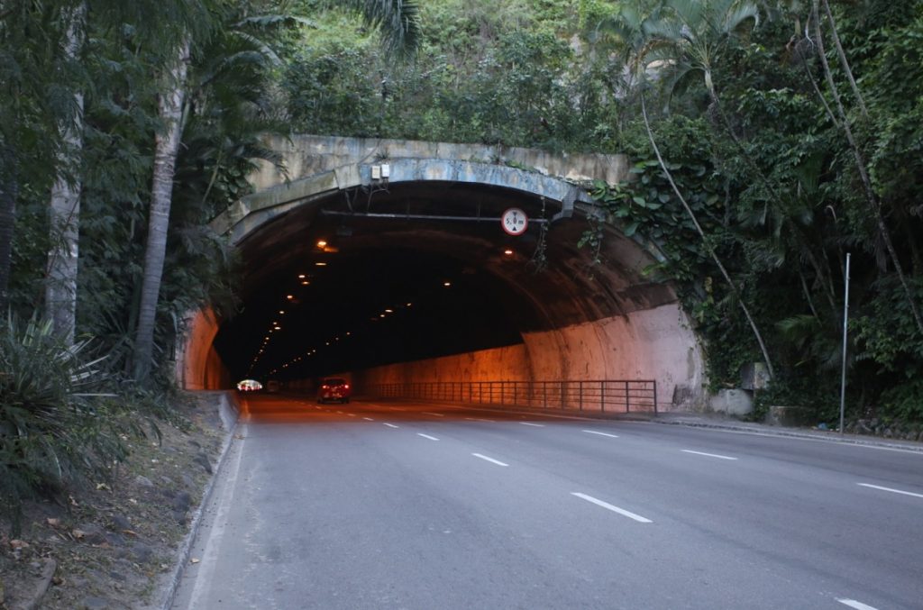 TCE suspende licitação de R$ 13,8 milhões da Prefeitura de Niterói para obras em túneis
