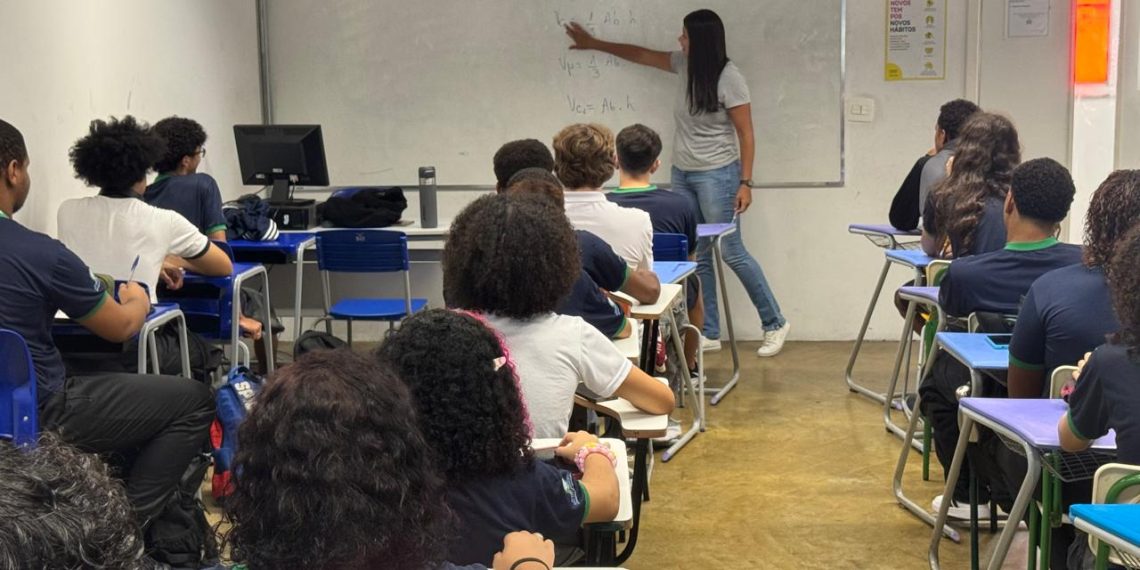 Sala de aula do Colégio Estadual José Leite Lopes