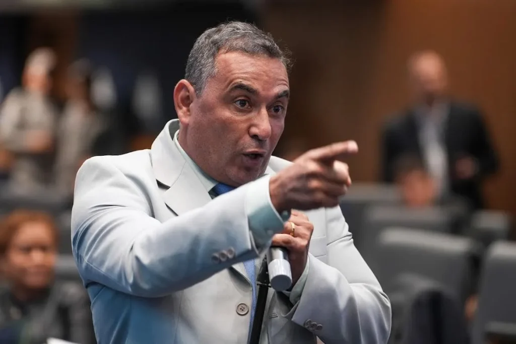 TRE-RJ barra candidatura de Renato Machado, deputado alvo de denúncia por assassinato de jornalista em Maricá