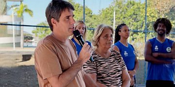 Junior e sua mãe, a deputada Lucinha