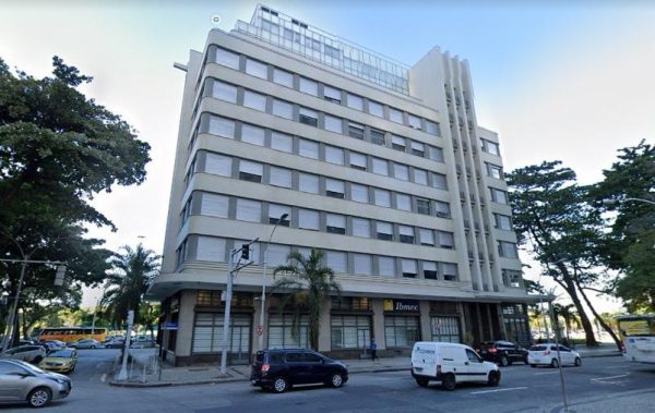 Fundo imobiliário negocia compra do Edifício Standard, antiga sede da Esso no Centro do Rio, por R$ 79 milhões