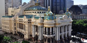 O Theatro Municipal do Rio recebe a quarta edição do Festival Oficina de Ópera, que aposta na formação de novos talentos da música lírica