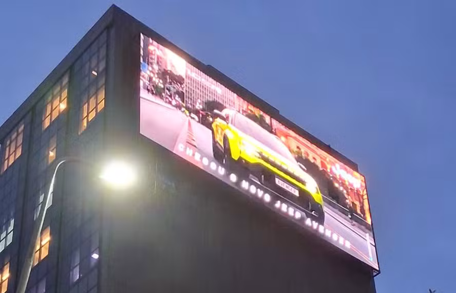 Painel de publicidade de consórcio multado pela Seop