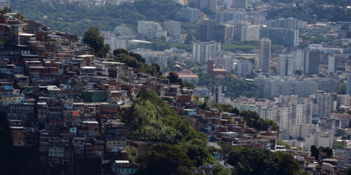 A ascensão social que não chega 48 Comunidade e prédios no Rio, ascensão social