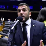Mais posts que santinhos: candidatos ao governo e ao Senado gastaram R$ 2,6 milhões com impulsionamento; Jordy investiu mais que qualquer aspirante a governador 14 Carlos Jordy, que lidera gastos com impulsionamento