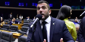 Carlos Jordy, que lidera gastos com impulsionamento