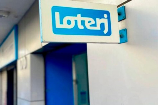Após crise com RioPag, Loterj busca empresa emergencial para operar sistema que movimenta R$ 1,46 bilhão por ano 49 Após crise com RioPag, Loterj busca empresa emergencial para operar sistema que movimenta R$ 1,46 bilhão por ano