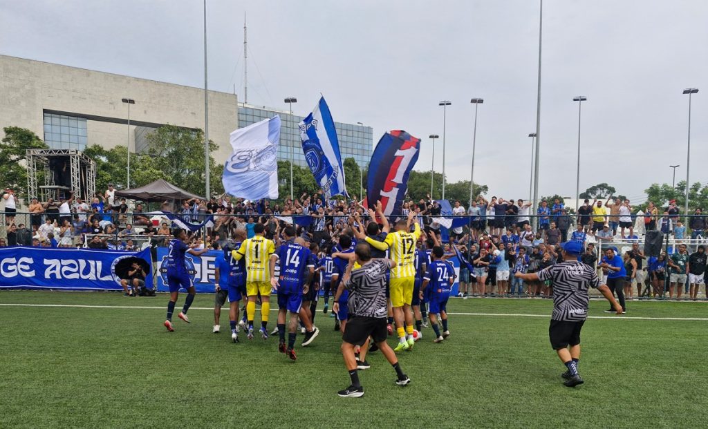 Concha Acústica: estádio vira nova casa de time de Niterói — e torcida do futebol local celebra