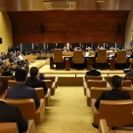 Decisão do STF valida ‘emenda Carnevale’, regra que impede delegados na chefia de policiamento ostensivo no Rio 16 Plenário do STF durante análise da emenda Carnevale