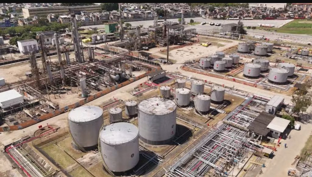 Governo do estado pede à União desapropriação do terreno da Refit