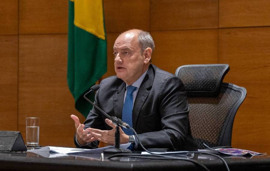 Couto & Couto: pela primeira vez, um presidente do TJ terá papel duplo na escolha de desembargador 48 Couto & Couto: pela primeira vez, presidente do TJ e governador em exercício terão papel duplo na escolha de desembargador
