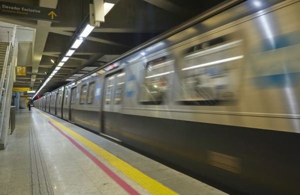 Trens e metrô vão funcionar por 24 horas durante o Rock in Rio 2026; confira a programação 48 Metrô
