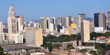 Centro do Rio reage ao esvaziamento da pandemia e volta a pulsar, com novos moradores, negócios e projetos residenciais 10 O Centro do Rio começa a deixar para trás e trocar o cenário de ruas vazias e imóveis fechados que marcou os anos da pandemia