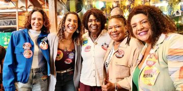 Arroz (ou melhor baião de dois) de festa, ministra Margareth Menezes segue turistando pelo Rio — e, claro, fazendo campanha com os candidatos de esquerda