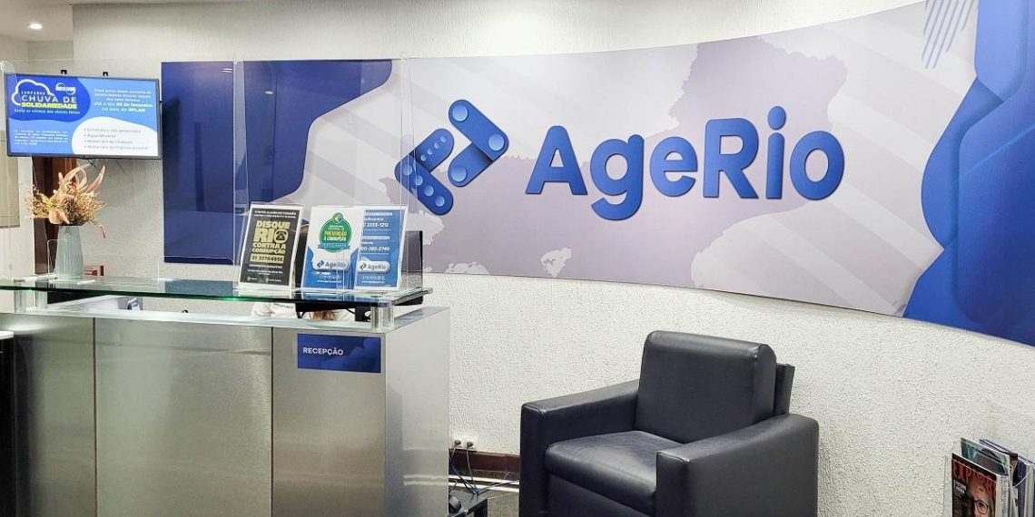 Reestruturação 'para inglês ver': AgeRio promete economizar R$ 5 milhões com exonerações, mas retoma nomeações e chega à redução irrisória de R$ 41 mil mensais 48 AgeRio e a economia que não houve: dados oficiais confirmam que o enxugamento de R$ 5 milhões ficou na promessa