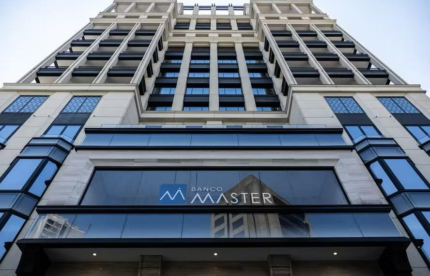 Rioprevidência investiu R$ 1,37 bilhão no Fundo Arena, do Banco Master, que rendeu menos que a poupança