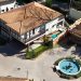 A casa nada modesta em Petrópolis que Cláudio Castro disse alugar, mas não apresesentou contrato de locação nem comprovante de pagamento: dono teve obra com verba do Fundo Soberano destravada