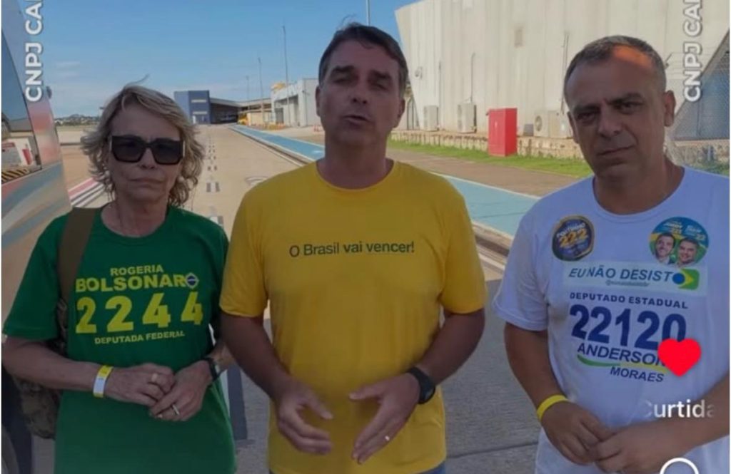 Aviso aos navegantes: Flávio Bolsonaro publica vídeo declarando seus votos para evitar a carona de oportunistas