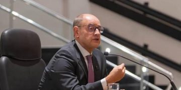O governador Ricardo Couto não publica nomeações nem exonerações, e o ritmo no governo, aos poucos, volta à rotina