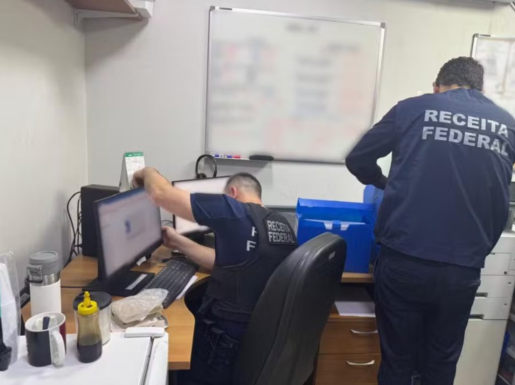 Operação Carbono Oculto: agentes cumprem mandados em endereço no Leblon ligado a executivo do Banco Genial