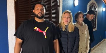 ‘Não sou bandida’: Verônica Costa diz que é ‘vítima de um erro’ da Justiça ao ser presa por tortura do ex-marido; ex-vereadora trocou de carros para despistar policiais 10 Verônica Costa