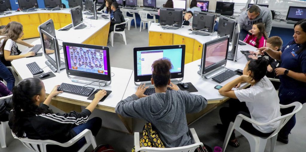 Naves do Conhecimento abrem sete mil vagas para cursos e oficinas em 12 unidades no Rio