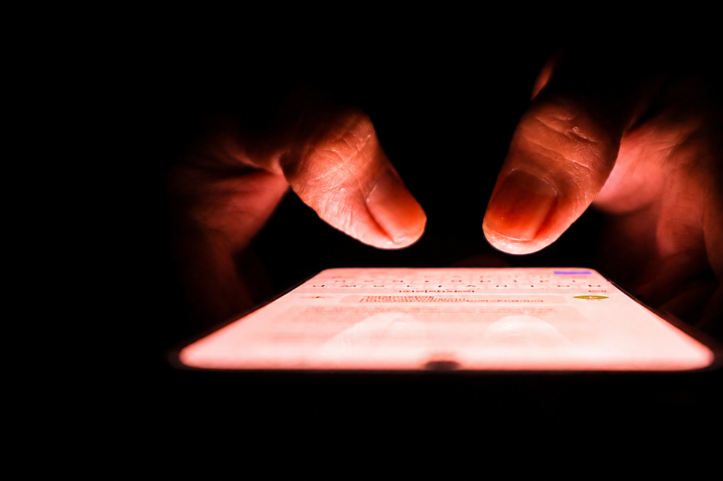 MPRJ obtém prisão de homem acusado de racismo, pornografia infantil e incentivo ao estupro