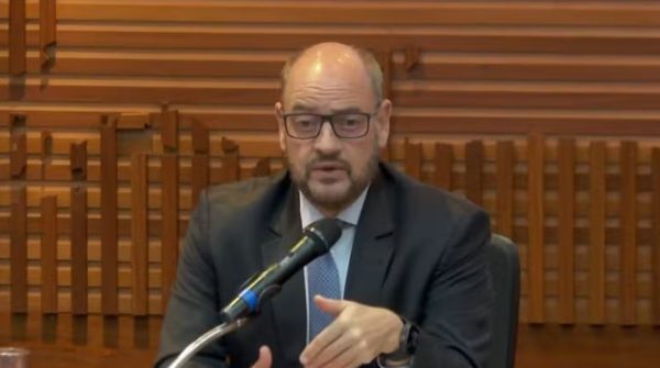Programa 'Gestão em Números': Couto lança nova versão do portal da transparência com dados que incluem gastos com combustível de veículos oficiais e passagens aéreas 48 O governador em exercício Ricardo Couto realizou coletiva de imprensa nesta quarta-feira (02)