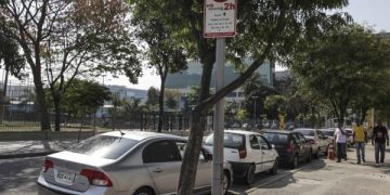 CCJ da Câmara dos Deputados aprova gratuidade de 15 minutos em estacionamentos rotativos pagos em vias públicas 1 CCJ da Câmara dos Deputados aprova gratuidade de 15 minutos em estacionamentos rotativos pagos em vias públicas