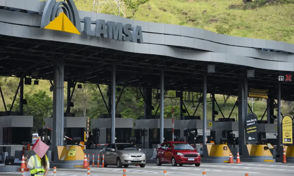 Linha Amarela terá fiscalização eletrônica na praça de pedágio; motoristas sem ‘tag’ válida poderão ser multados